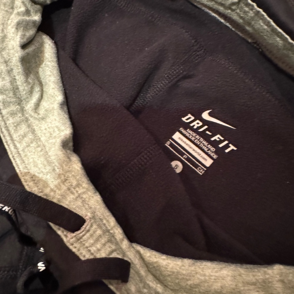 Nike women’s dri fit athletic pants - size small!